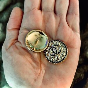 CC style-(Set of 6) 23mm/Textured GoldMetal/Blk enamel trim /ShankButtons…